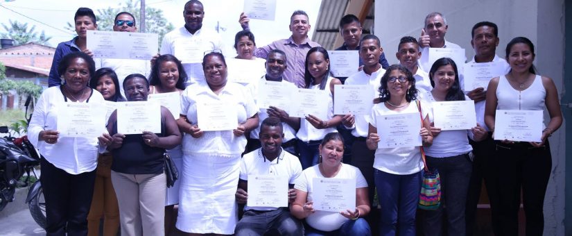 Tumaco / Nariño: Participantes del Diplomado Pases de Reconciliación reciben sus diplomas